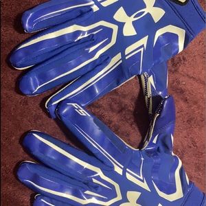 Football gloves